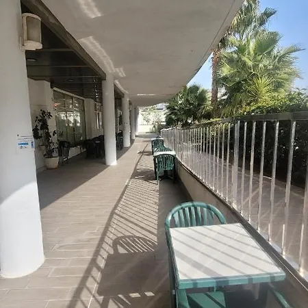 Platan Apartment *